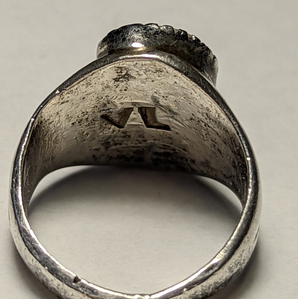 Old pawn sterling silver Zuni ring - Picture 3 of 4
